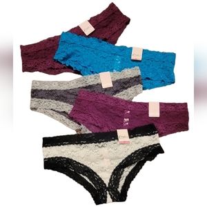 Candie's cheeky lace undies